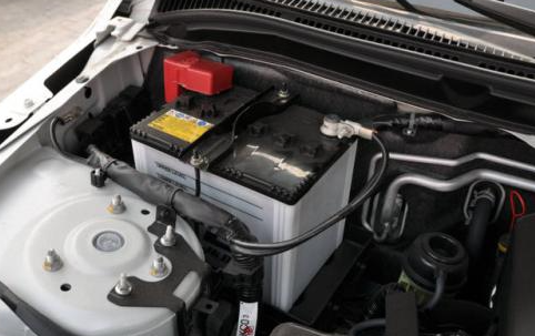 红谷滩区汽车救援介绍蓄电池故障怎么办？